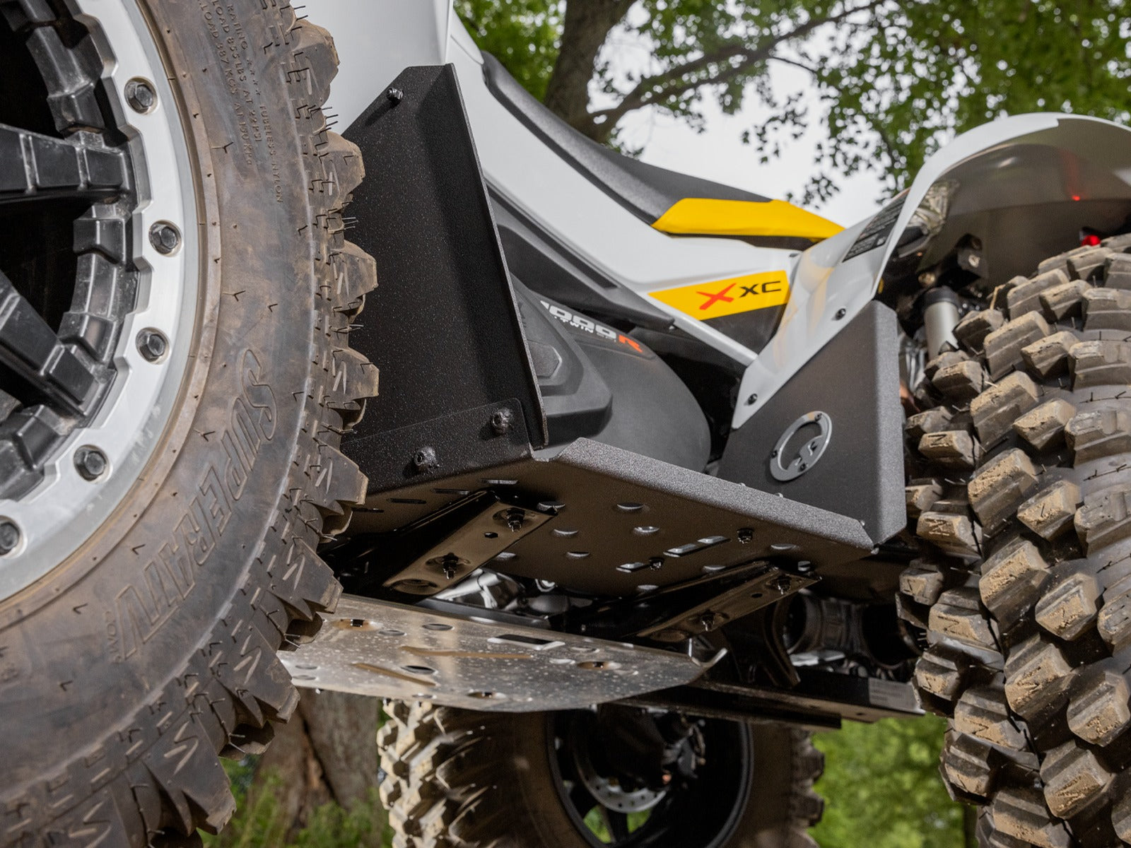Can-Am Renegade Footwells 32" Tire