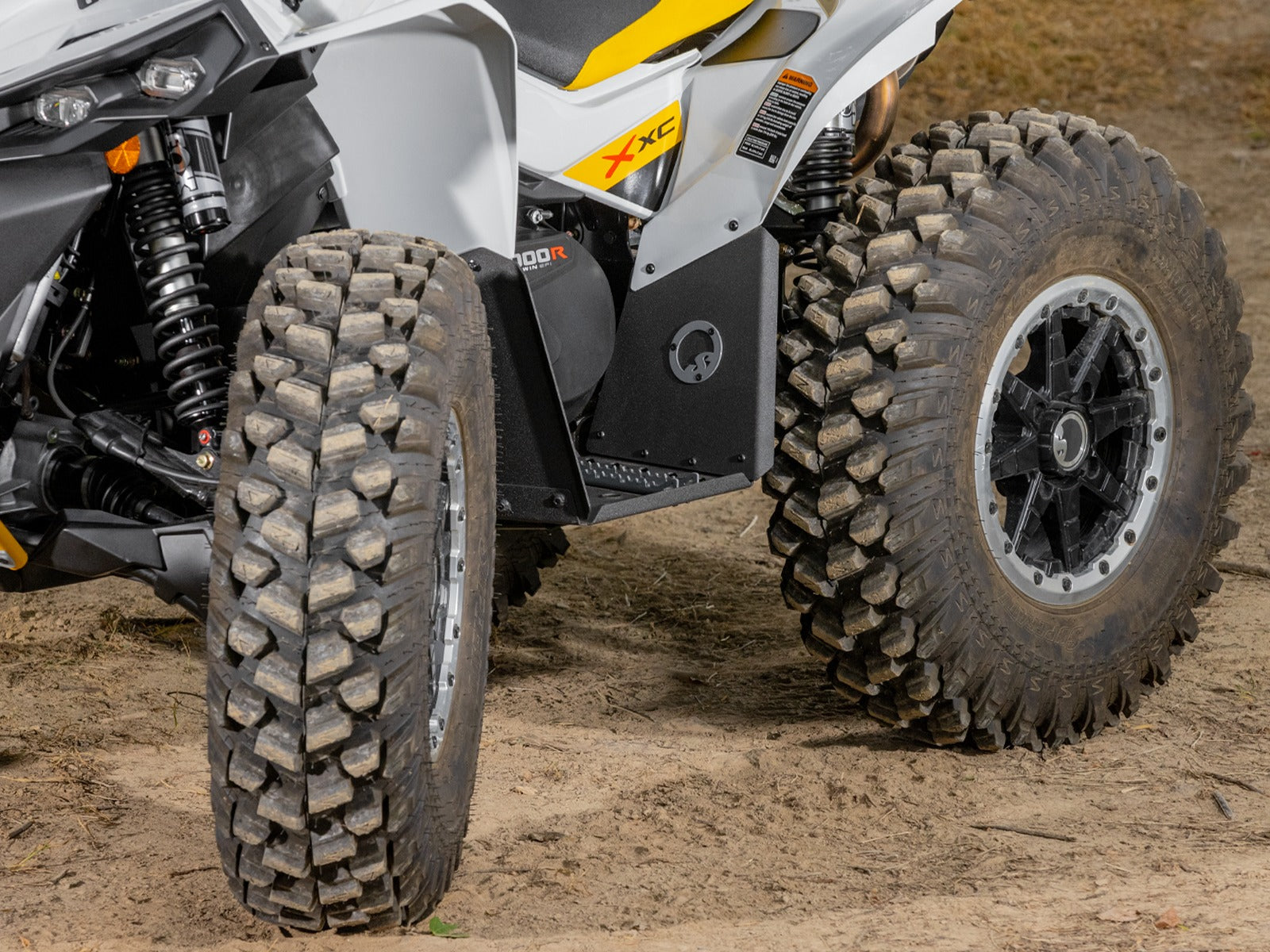 Can-Am Renegade Footwells 32" Tire
