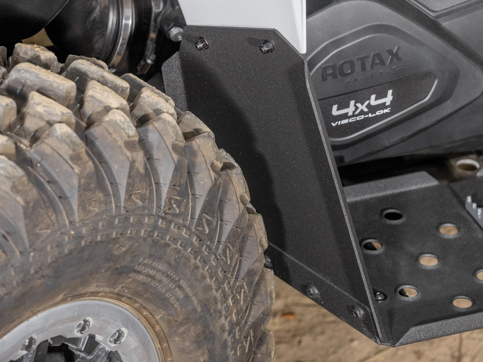 Can-Am Renegade Footwells 32" Tire